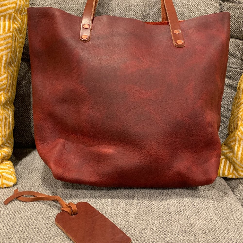 KMM & Co Classic Tote in Red Kodiak
